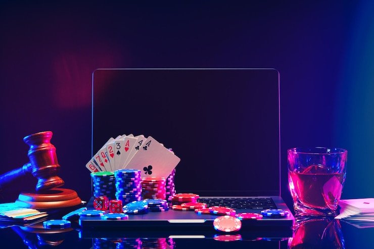 Antarmuka permainan slot Diamond Empire dengan lima gulungan dan simbol berlian